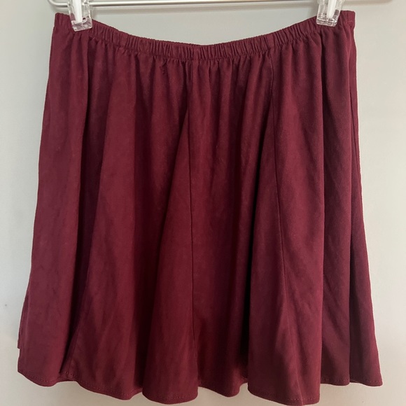 Brandy Melville Burgundy Mini Skater Skirt O/S - Picture 2 of 5